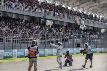 Hamilton pole 70, Vettel saldrá último, Alonso 10º y Sainz 14º