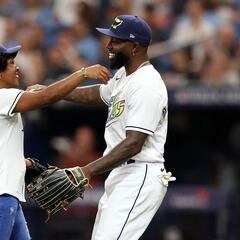La mamá de Randy Arozarena lanzó la primera bola del Tampa Bay Rays vs Texas Rangers