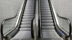 El motivo por el que las escaleras mecánicas tienen cepillos y por qué no deberías usarlos