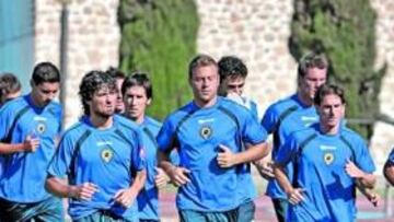 <b>EVITAR EMPATES A PUNTOS. </b>El grupo de Mandiá ya sabe que en caso de igualada a puntos, a final de temporada, sólo con Zaragoza y Real Sociedad saldría beneficiado.