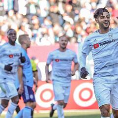 Con dos goles de Vela el LAFC sacó el empate ante NYCFC