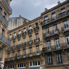 He starts throwing ice cubes into a pipe and four buildings are evacuated: “We had to leave immediately”