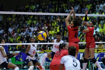 La Selección Colombia de Voleibol Femenino venció en sets corridos a Perú en el Coliseo El Salitre y definirá el cupo a los Juegos Olímpicos Tokio 2020 frente a Argentina.