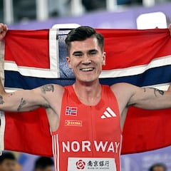 El cíborg insaciable firma otro doblete: 27 medallas con 24 años