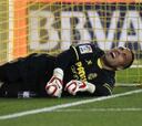 Asenjo tiene roto el cruzado: "Volveré con más fuerza"