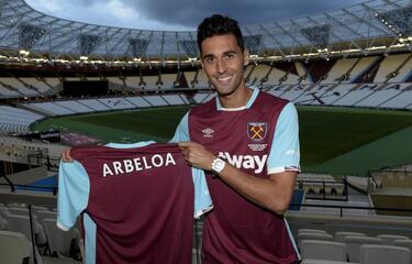 West Ham look to offload Álvaro Arbeloa