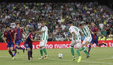 2-0. Fabián Ruiz marcó el segundo tanto.