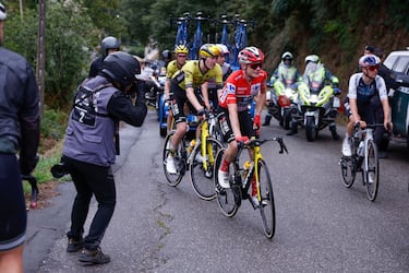 El líder de la general, el ciclista danés Jonas Vingegaard, del equipo Team Visma-Lease a Bike, durante la 16 de la Vuelta.