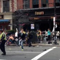 Dos bombas en la Maratón de Boston: al menos tres muertos