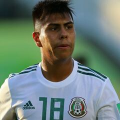 Efraín Álvarez: "Con la Selección, a donde sea"