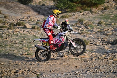 El checo Martin Michek compite en la Etapa 1 de la 48ª edición del Rally Dakar, con salida y llegada en Yanbu.