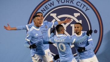 En un duelo lleno de mucha pol&eacute;mica, emociones y goles, la escuadra de New York dio un golpe de autoridad esta noche en Gillette Stadium.