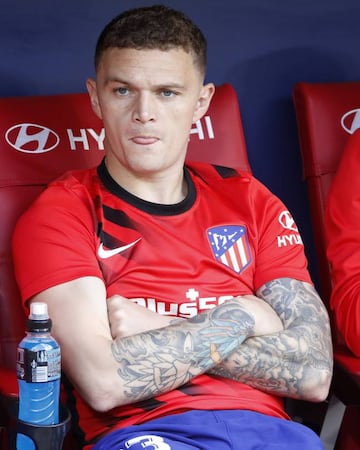 Trippier on the Atlético bench.