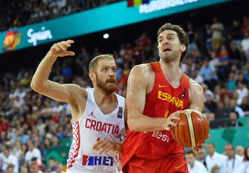 En el Eurobasket de 2017 Pau logr su undcima y por ahora ltima medalla con la Seleccin absoluta. Un bronce que lleg tras perder con Eslovenia en semifinales y superar despus a Rusia.