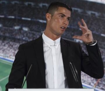 Cristiano Ronaldo será jugador blanco hasta 2021.