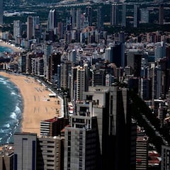 La prensa británica boicotea a Benidorm después de que haya fijado horarios para ir a la playa