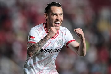  Jesus Angulo celebrates his goal 0-3 on Hat-trick of toluca during the 14th round match between Necaxa and Toluca as part of the Liga BBVA MX, Torneo Apertura 2024 at Victoria Stadium on October 27, 2024 in Aguascalientes, Mexico.