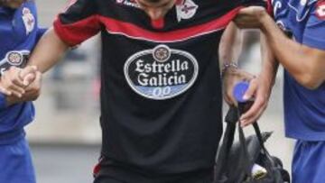 Álvaro Lemos se retira lesionado en el amistoso de pretemporada ante el Barbadas.