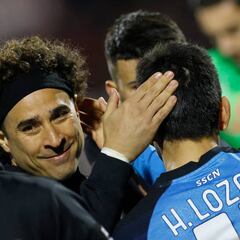‘Chucky’ Lozano destacó sobre Guillermo Ochoa en la Serie A
