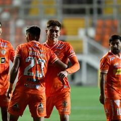 Cobreloa mete presión