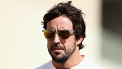 Fernando Alonso's McLaren lasts 12 minutes in Barcelona