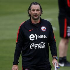 Católica buscaría a Pizzi como reemplazante de Mario Salas