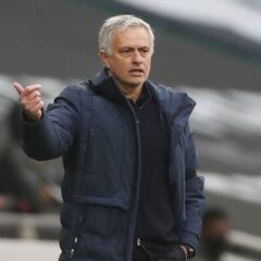 Mourinho reconoce la categoría de James, Digne, Ancelotti...