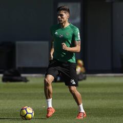 El Almería cierra su plantilla con el colombiano Narváez