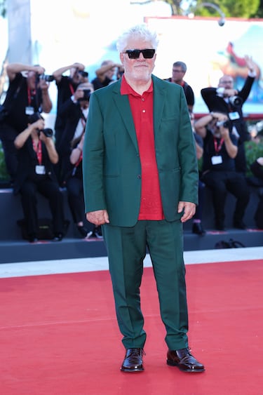 Pedro Almodóvar en el 81.° Festival Internacional de Cine de Venecia.