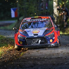 Thierry Neuville marca el ritmo en Alemania