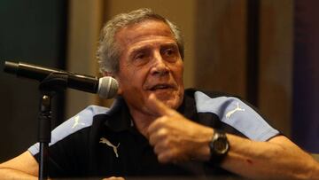Tabárez confía en un triunfo uruguayo: "Perú tiene defectos"