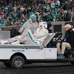 Jaelan Phillips sufrió rotura del tendón de Aquiles durante juego de Black Friday