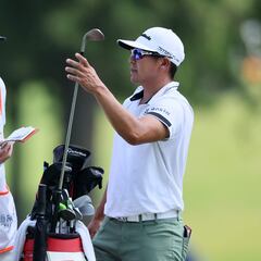 What is the cutline at the 2023 FedEx St. Jude Championship? How many players will make the cut?