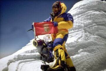 Con la ascensi¨®n al Annapurna en 1999 Juanito Oiarzabal se convirti¨® en el primer alpinista espa?ol en conquistar las 14 cimas de m¨¢s de 8.0000 metros de altura del planeta, una haza?a que en aquel momento solo hab¨ªan realizado otros cinco hombres.