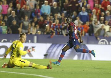 Boateng hizo hat-trick al marcar también el 4-1.