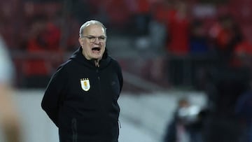 Soccer Football - World Cup - CONMEBOL Qualifiers - Chile v Uruguay - Estadio Nacional Julio Martinez Pradanos, Santiago, Chile - September 9, 2025 Uruguay coach Marcelo Bielsa reacts REUTERS/Pablo Sanhueza