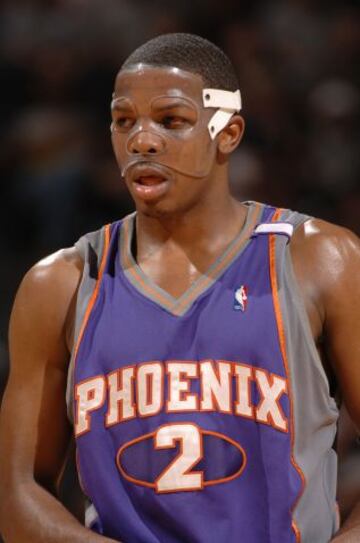 Un joven Joe Johnson, con los Suns en mayo de 2005.