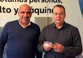 Los inventores de la baliza V-16 responden sin tapujos: “Ha faltado muchísima información de la DGT”