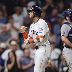 Yankees’ meltdown hands Astros a wild comeback win