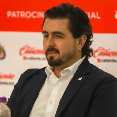 Amaury Vergara promete a jugadores de Chivas cuidar su salud