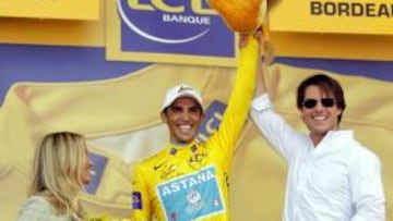 <b>CEREMONIA HOLLYWOODIENSE. </b>Cameron Díaz y Tom Cruise acompañaron ayer a Alberto Contador en el podio de Burdeos.