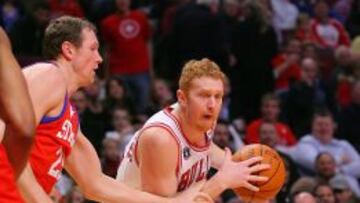 Brian Scalabrine, con la camiseta de los Chicago Bulls.