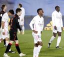 Aprobados y suspensos del Madrid ante la Real: naufragio general con la Liga en juego