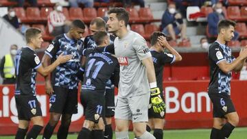 Sporting 0 - Almería 2: resumen y goles de LaLiga SmartBank