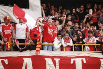 El estadio El Campín luce completamente lleno para el clásico capitalino