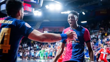 El Barça inicia la reconquista de la Liga en una orgía de goles