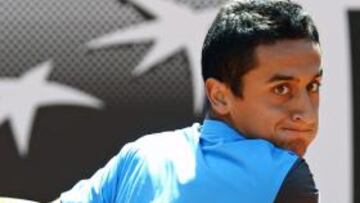 Almagro vence a Bolelli y avanza a segunda ronda