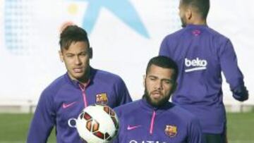 Dani Alves habría elegido el Manchester United