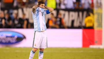 Argentina se moviliza tras el adiós de Messi: #NotevayasLeo