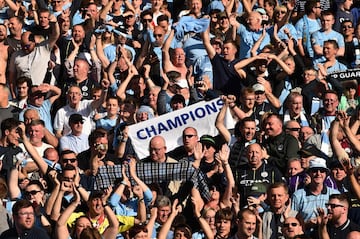 El Manchester City de Pep Guardiola se coronó campeón de la Premier League al golear 4-1 al Brighton en la última fecha de la liga. 